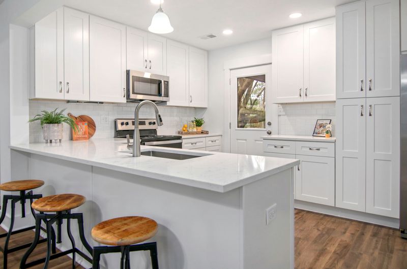1572 Castlewick Ave, Johns Island, SC 29455