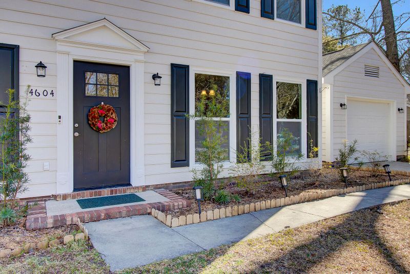 4604 Mccandy Ln, North Charleston, SC 29420