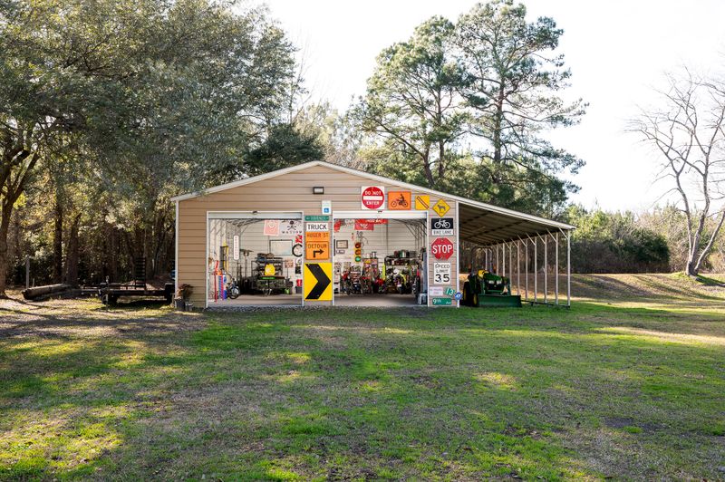 1381 Hard Pinch Rd, Moncks Corner, SC 29461