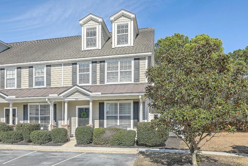203 Hemingway Cir, Summerville, SC 29483