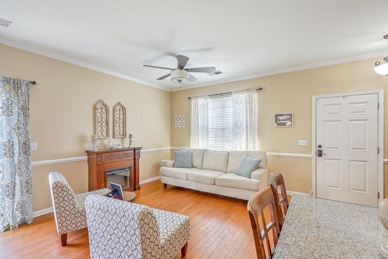 203 Hemingway Cir, Summerville, SC 29483