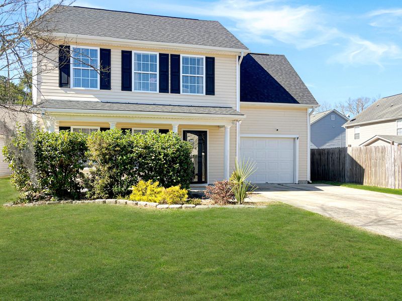 305 Greens Ct, Goose Creek, SC 29445