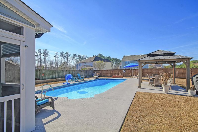 5000 Shelbourne Ct, Summerville, SC 29485