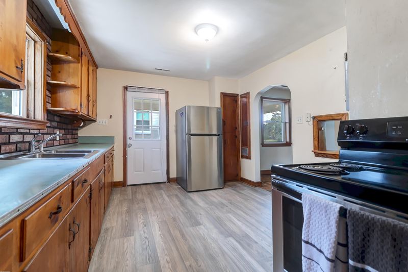 424 Limbaker St, Charleston, SC 29412