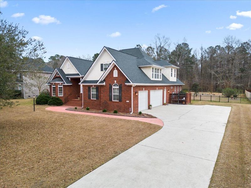 676 Hamlet Cir, Goose Creek, SC 29445
