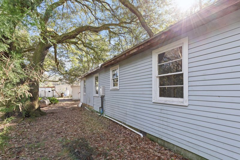 1877 Grover Dr, Johns Island, SC 29455