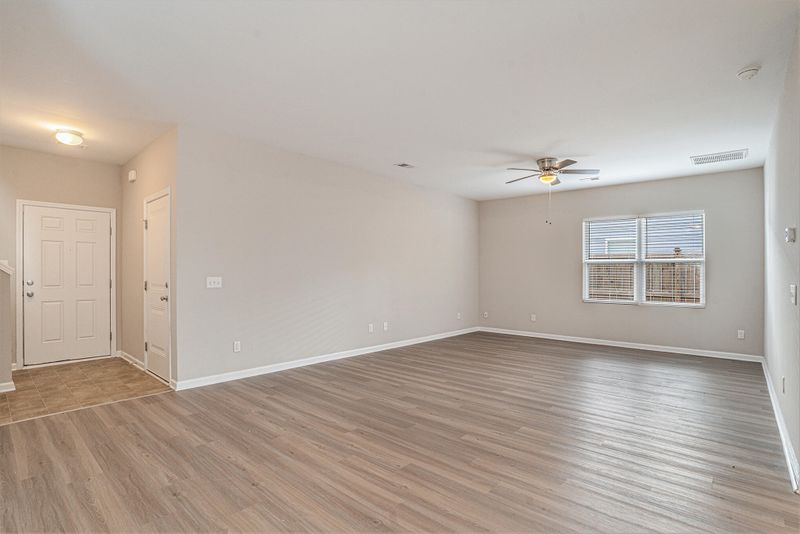 327 Cantley Ct, Summerville, SC 29486