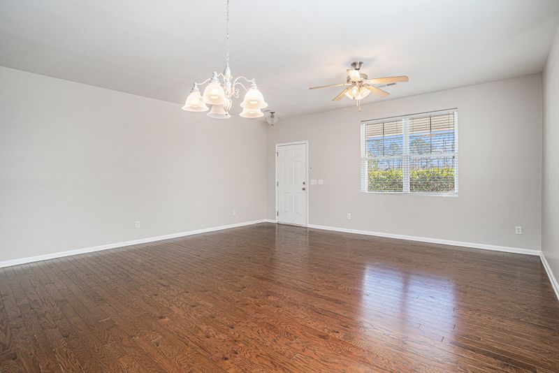 239 Clayburne Dr, Goose Creek, SC 29445