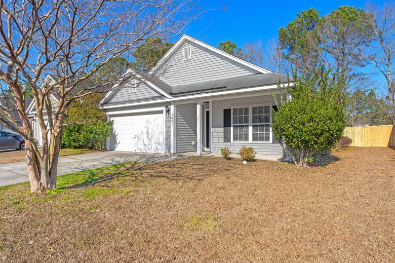 200 Wildberry Ln, Goose Creek, SC 29445