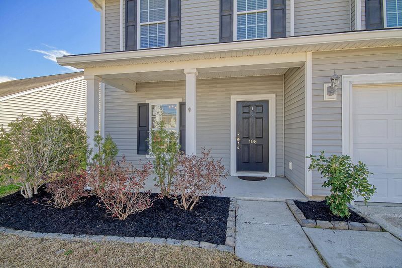 108 Cherry Laurel Ln, Goose Creek, SC 29445