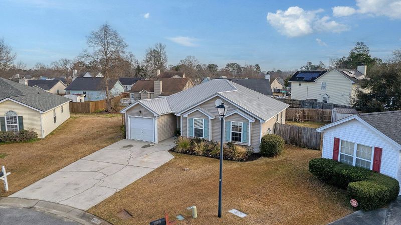 8409 Wylie Dr, North Charleston, SC 29406