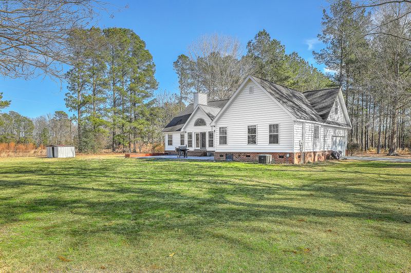 1692 Mudville Rd, Ridgeville, SC 29472