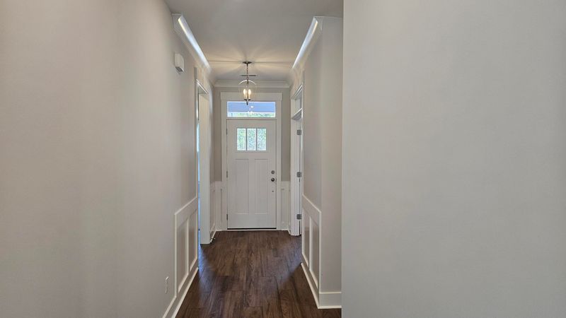 190 Huguenot Trl, Huger, SC 29450