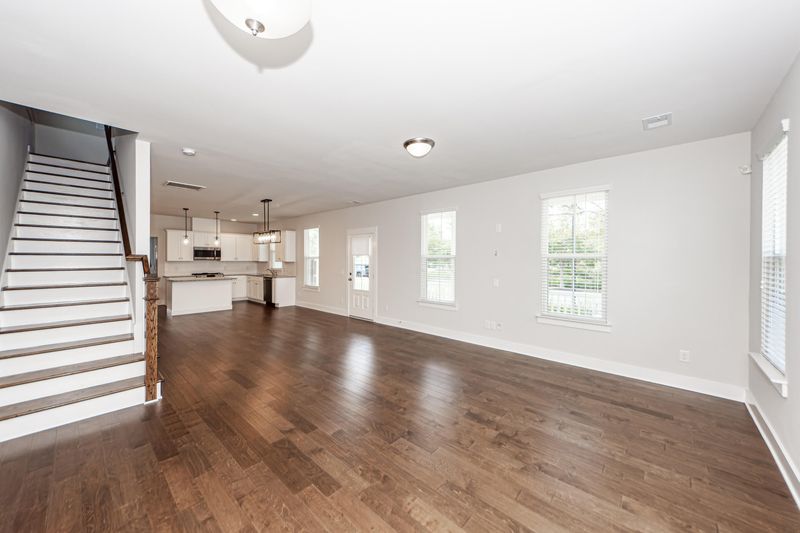 275 Summers Dr, Summerville, SC 29485