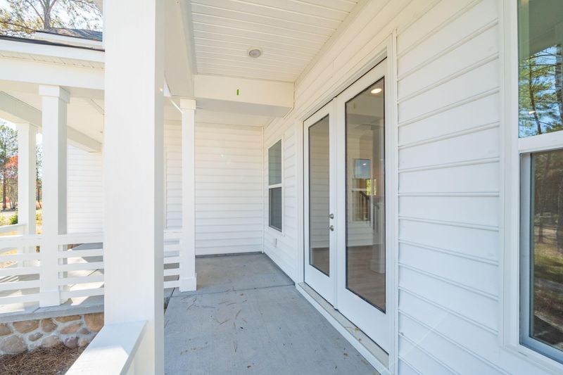 497 Hadley Dr, Huger, SC 29450