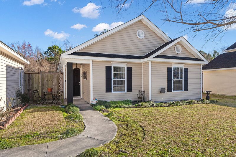 601 Savannah River Dr, Summerville, SC 29485