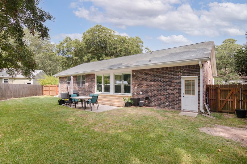 1754 Nantahala Blvd, Mount Pleasant, SC 29464