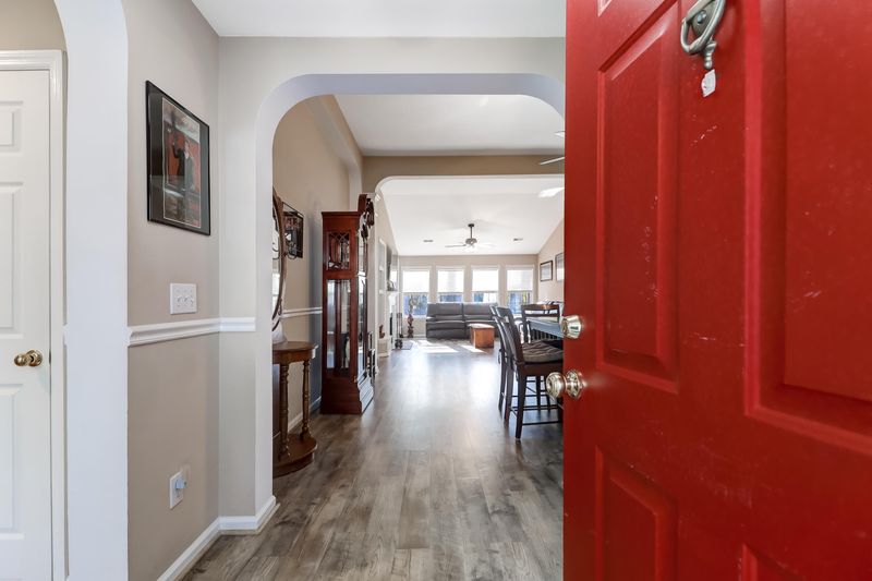 541 Pointe Of Oaks Rd, Summerville, SC 29485