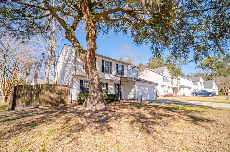 8108 Scottswood Dr, North Charleston, SC 29418