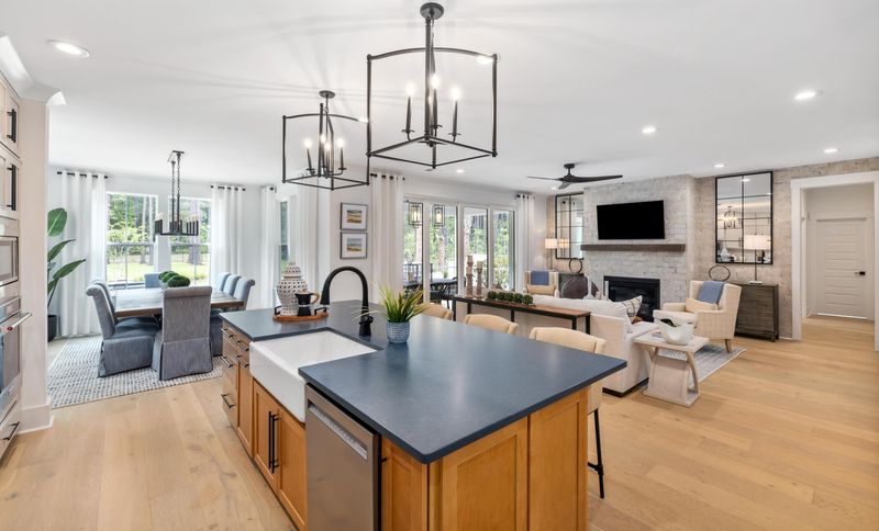 124 Marion Cove Dr, Huger, SC 29450