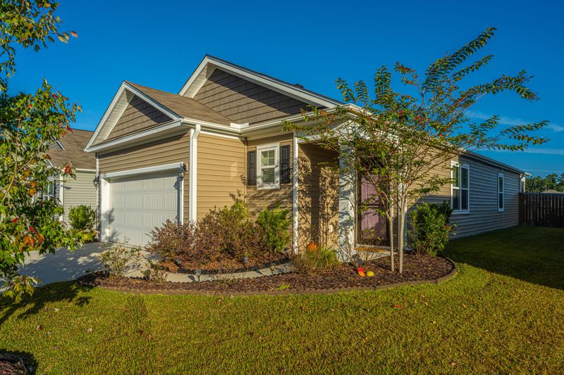 589 Wayton Cir, Moncks Corner, SC 29461