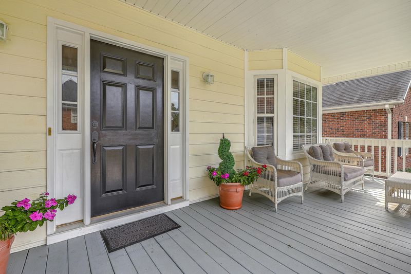 8608 Woodland Walk, North Charleston, SC 29420