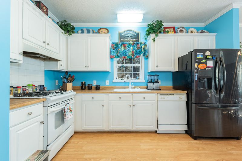 121 Red Breast Ct, Ridgeville, SC 29472