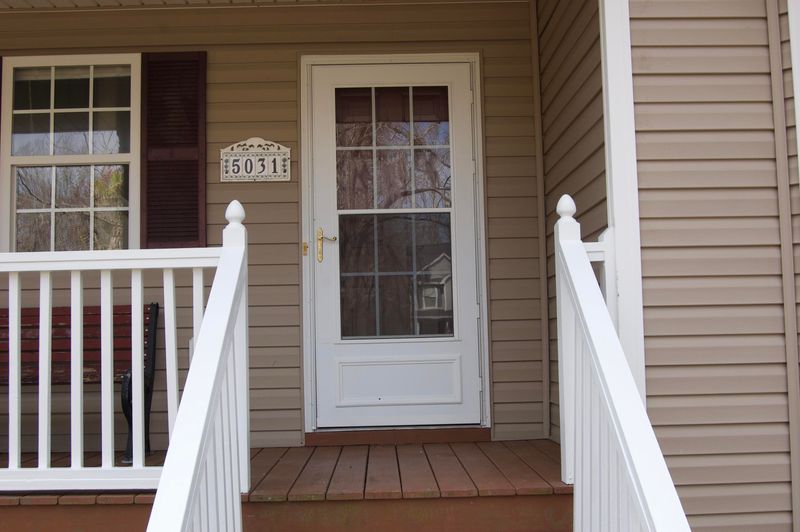 5031 Manor Rd, Hollywood, SC 29449
