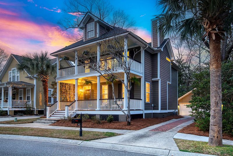 680 Fair Spring Dr, Charleston, SC 29414