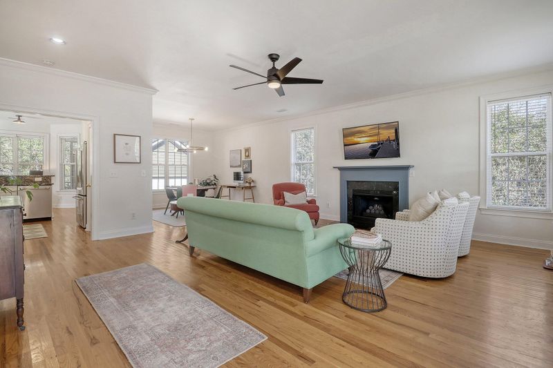 680 Fair Spring Dr, Charleston, SC 29414