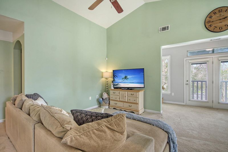 2033 Egret Crest Ln, Charleston, SC 29414