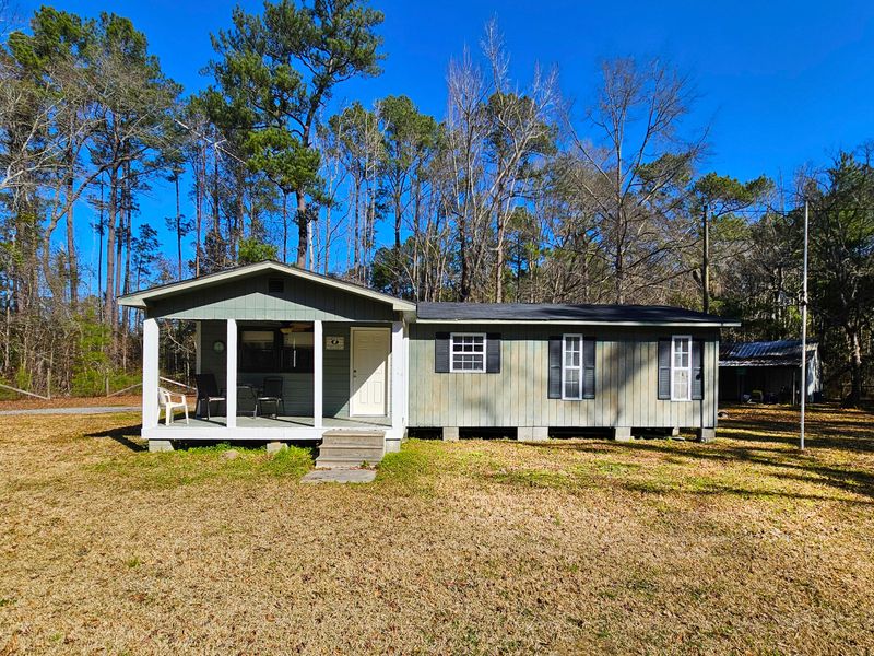 1196 Turkey Pond Rd, Jamestown, SC 29453