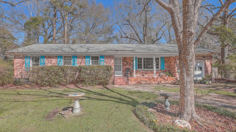 1136 Pleasant Pines Rd, Mount Pleasant, SC 29464