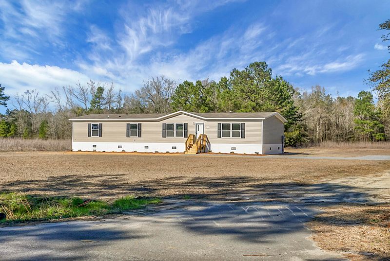 872 Fauling Rd, Saint Stephen, SC 29479