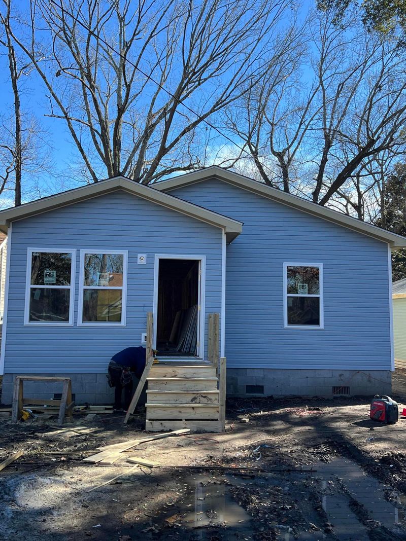 1917 Graham St, North Charleston, SC 29406