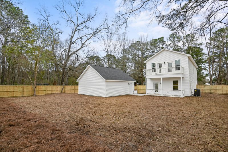 2618 N N Oakridge Cir, North Charleston, SC 29420