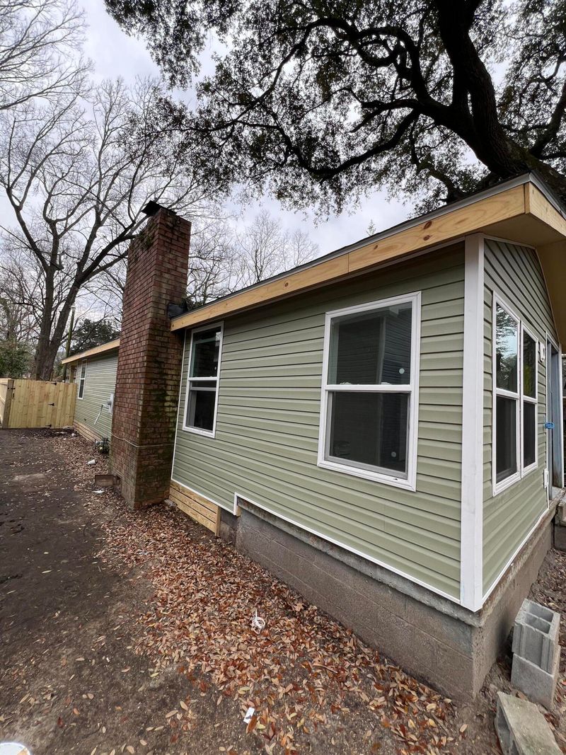 1919 Graham St, North Charleston, SC 29406
