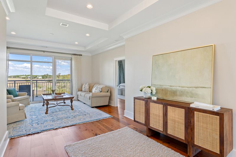 155 Wingo Way #436, Mount Pleasant, SC 29464