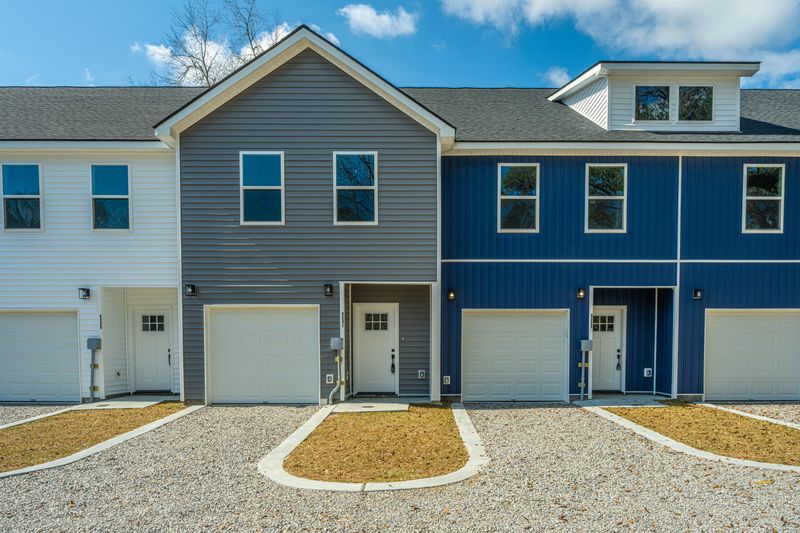 4235 Barnwell Ave, North Charleston, SC 29405