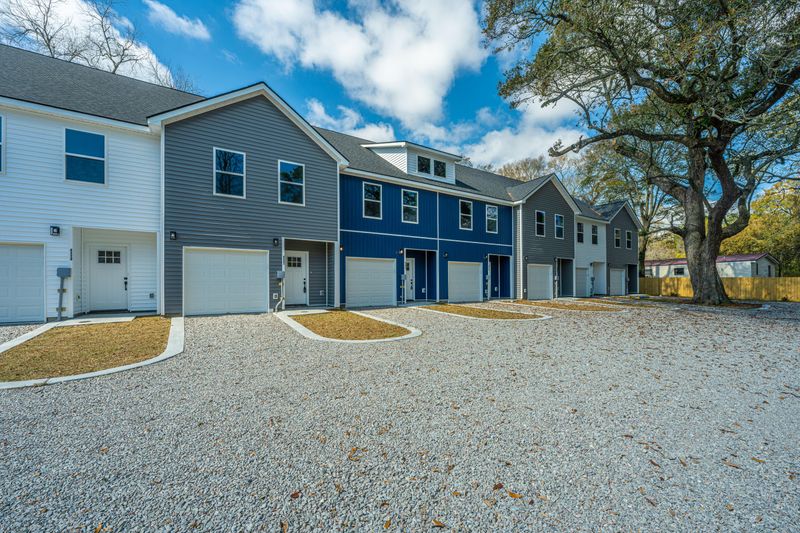 4235 Barnwell Ave, North Charleston, SC 29405