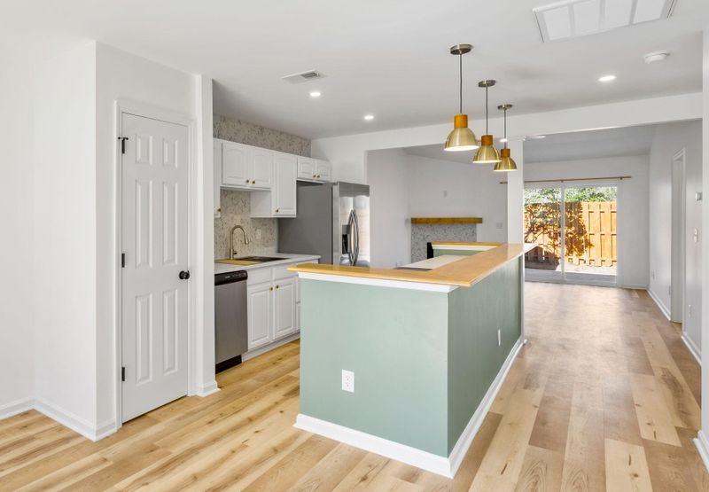 1369 Pinnacle Ln, Charleston, SC 29412