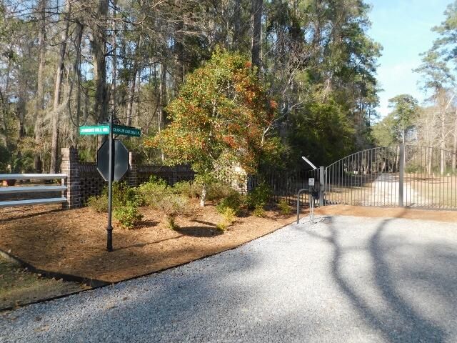7774 Chaplin Garden Ln, Edisto Island, SC 29438