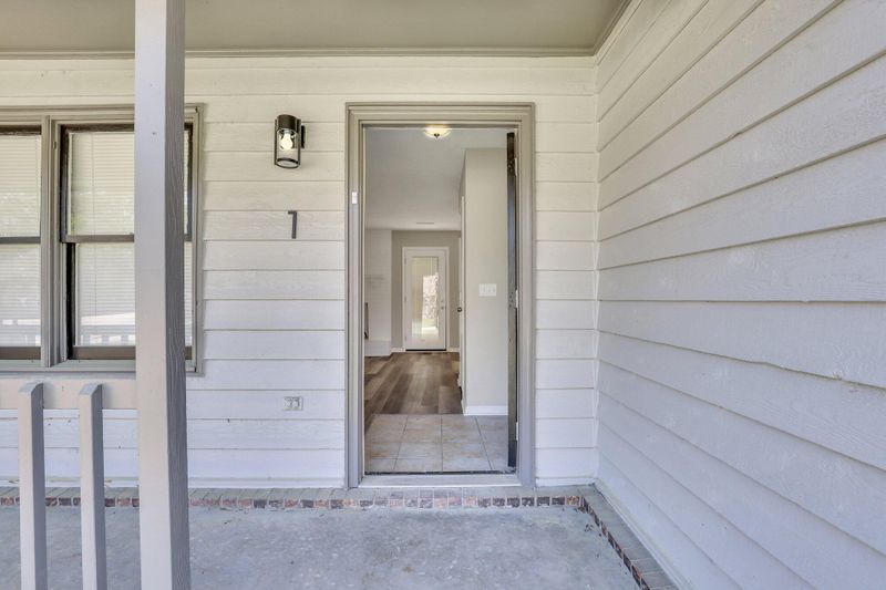 1 Kenilworth Rd, Goose Creek, SC 29445
