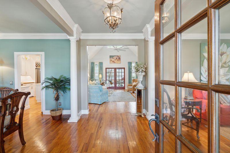 1 Conch Ct, Isle Of Palms, SC 29451