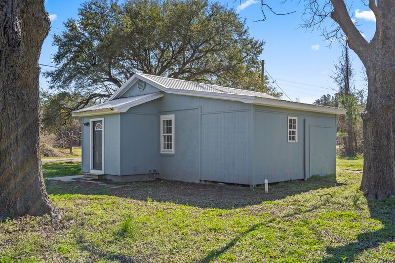 229 Shields Dr, Harleyville, SC 29448