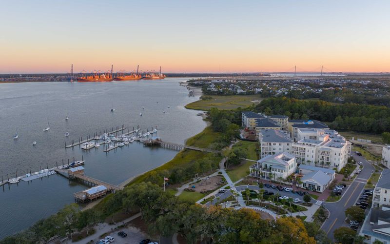 145 River Landing Dr #302, Daniel Island, SC 29492