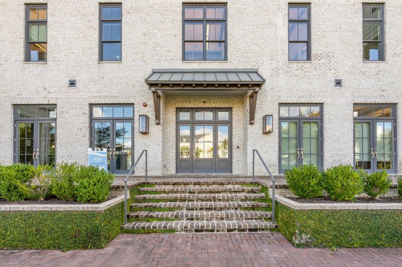 145 River Landing Dr #302, Daniel Island, SC 29492