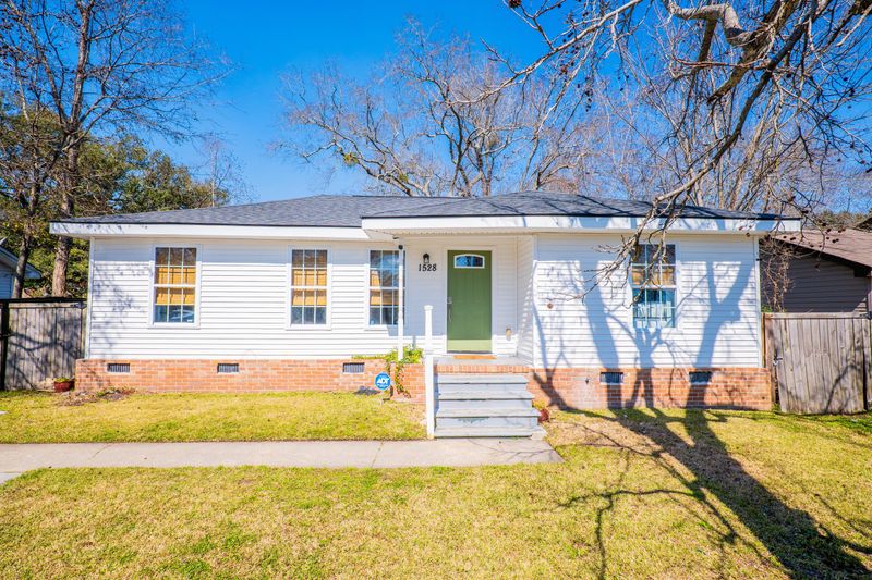 1528 Marietta St, North Charleston, SC 29406