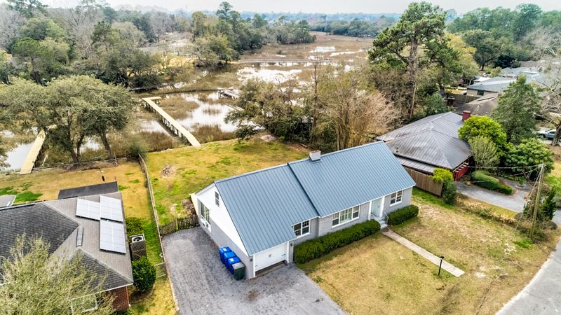 134 Chadwick Dr, Charleston, SC 29407