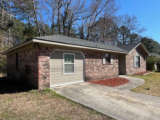 937 N Palmetto St, Summerville, SC 29483